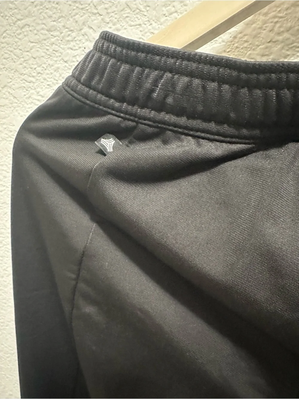 Men’s adidas pants Small